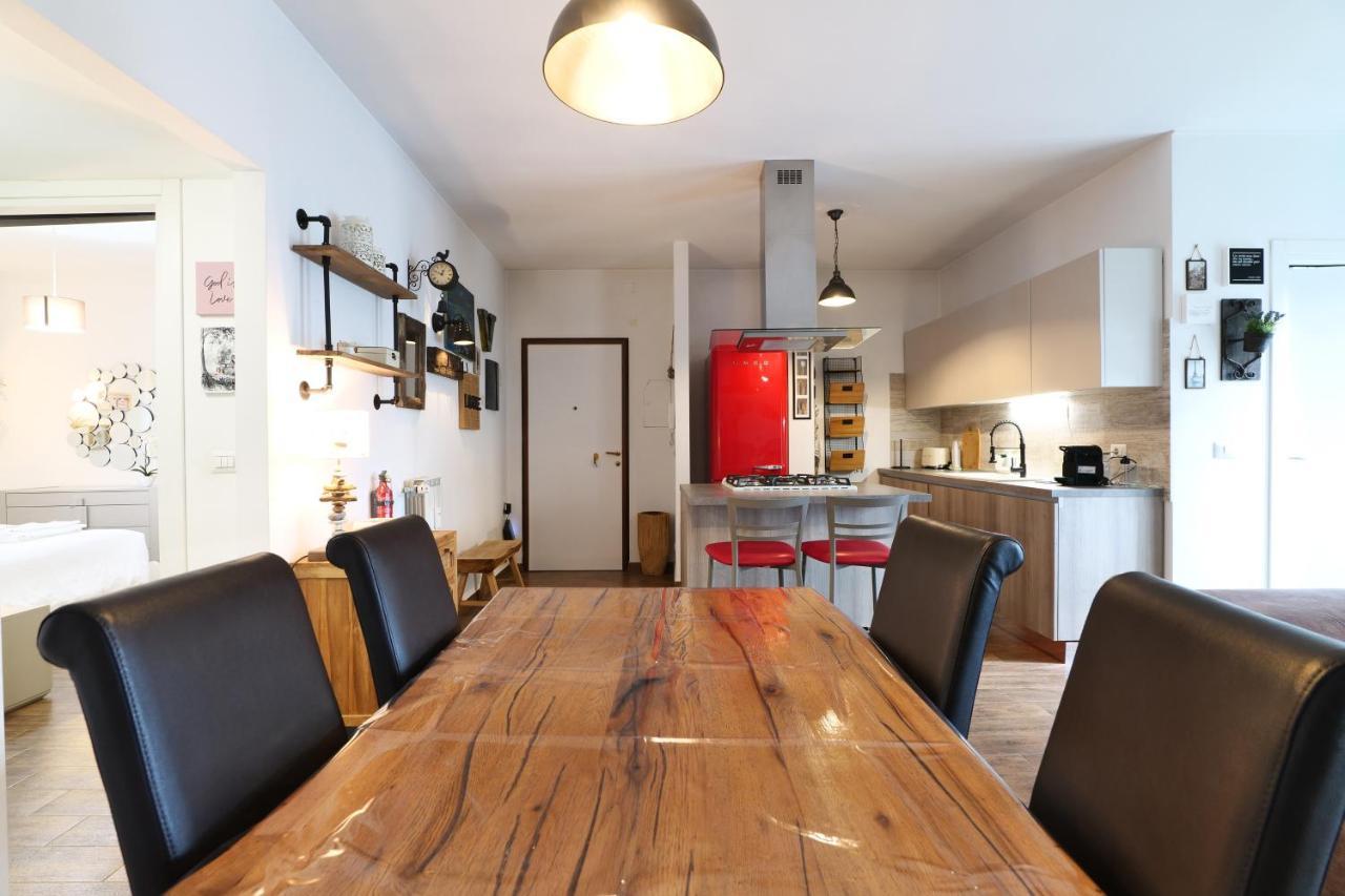 Mila Apartments Battista ミラノ エクステリア 写真